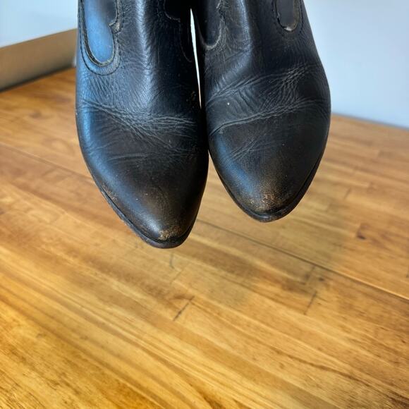 Frye Reina Distressed Dark Brown Leather Side Zip Western Ankle Boots Size 6.5 - Picture 2 of 7